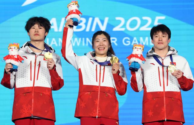 开云体育app下载入口-亚冬会空中技巧中国摘四金 徐梦桃齐广璞越老越妖