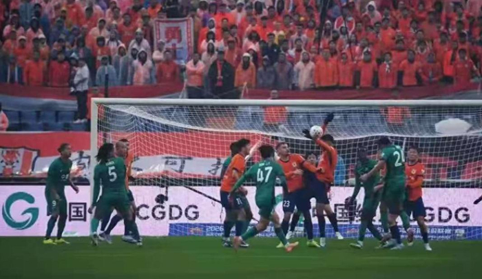 开yun体育平台官网入口登录-京鲁大战争议瞬间被无视？国安成受害者？裁判尺度统一性引发质疑|泰山|北京国安|中超联赛|山东泰山|克雷桑_新浪体育_新浪新闻