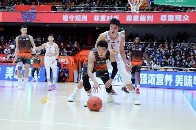 开yun体育平台官网入口登录-附加赛掀翻辽篮！年轻球员挑大梁，山东男篮青训成果如何兑现？